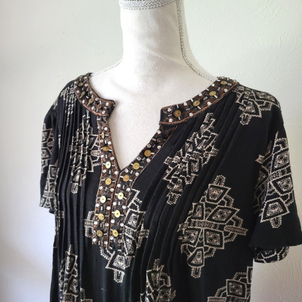 Anthropologie Akemi and Kin Beaded Sequined Mandala Linen Top L
